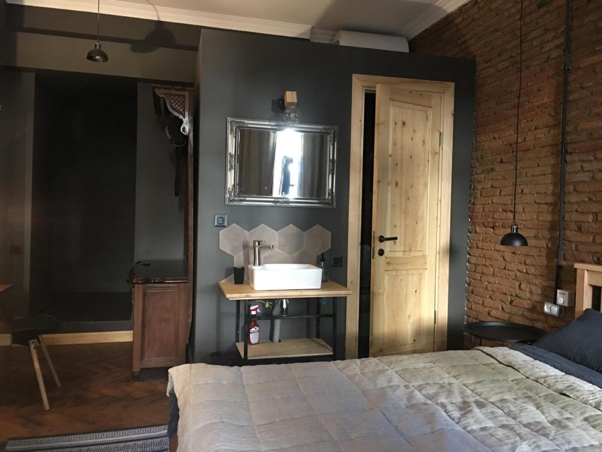 Апартаменты Cozy&Stylish Loft Тбилиси Экстерьер фото